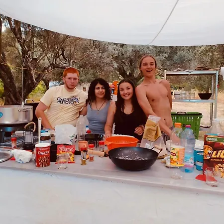 אתר קמפינג Mesa Vrysi