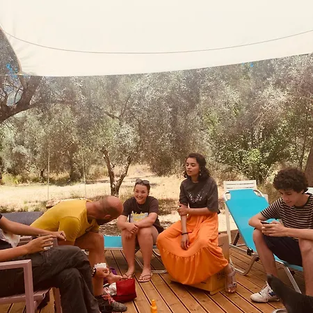 Mesa Vrysi אתר קמפינג
